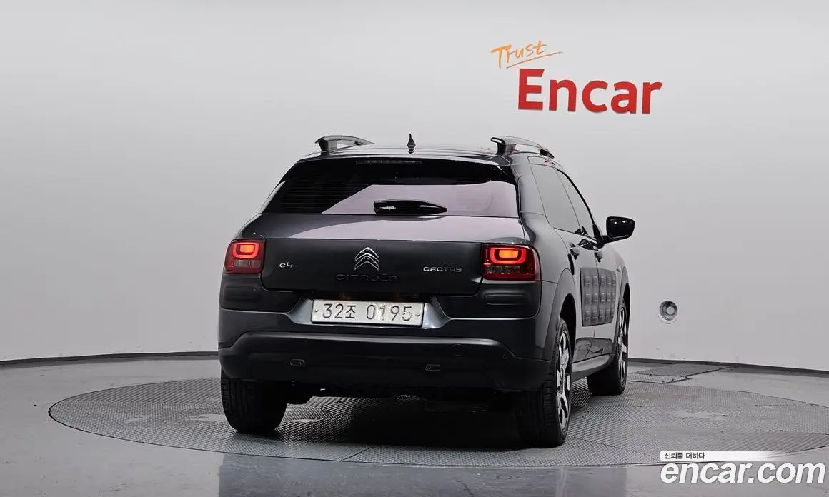 Citroen C4 Cactus 2016 1.6 автомат (гидро), фото 4 Citroen C4 Cactus 2016 1.6 автомат (гидро), фото 4