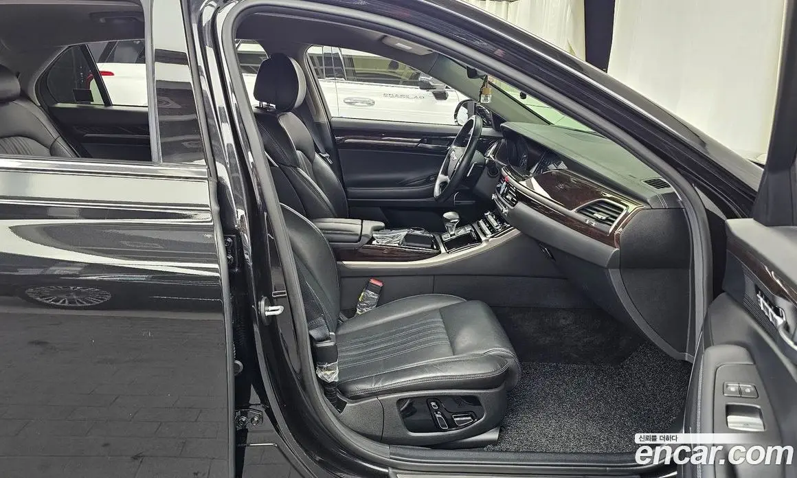 Genesis EQ900 2018 3.8 автомат (гидро), фото 17 Genesis EQ900 2018 3.8 автомат (гидро), фото 17