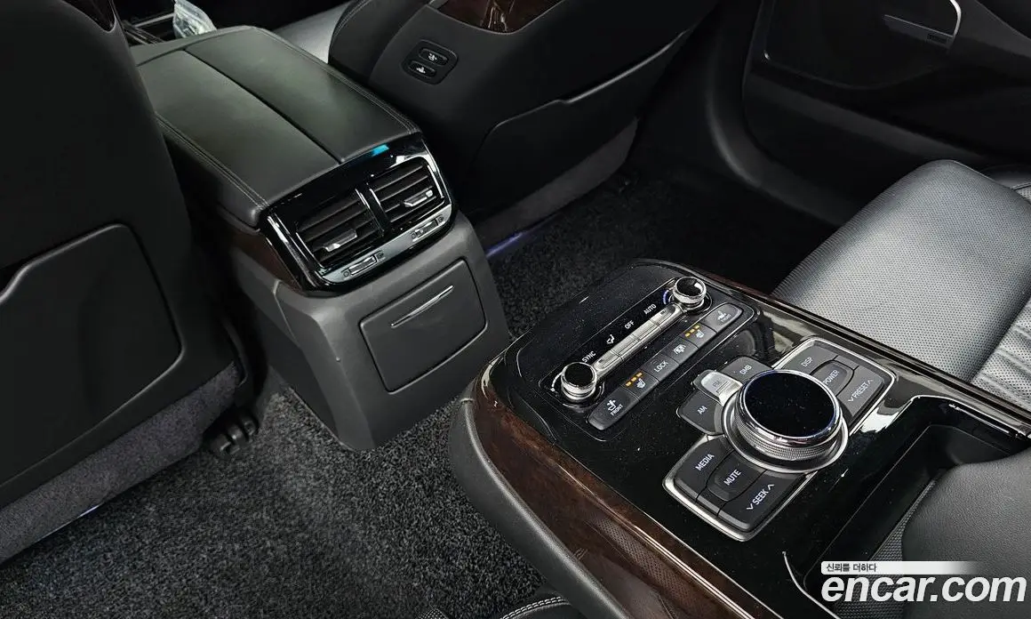 Genesis EQ900 2018 3.8 автомат (гидро), фото 25 Genesis EQ900 2018 3.8 автомат (гидро), фото 25