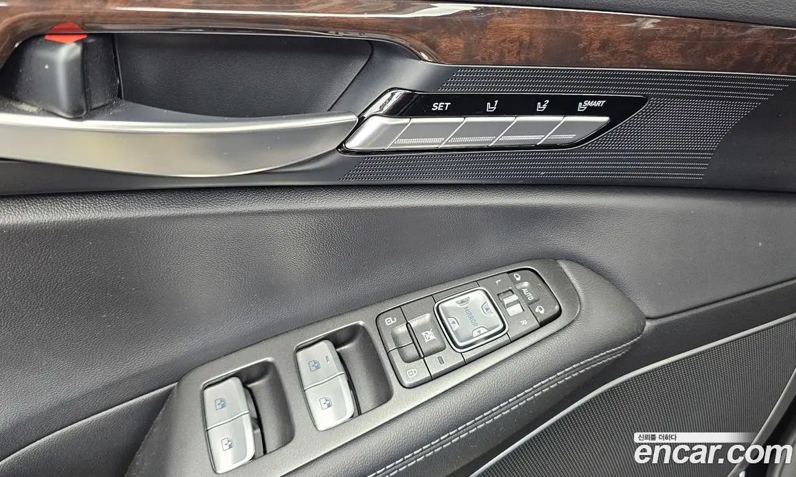 Genesis EQ900 2018 3.8 автомат (гидро), фото 28 Genesis EQ900 2018 3.8 автомат (гидро), фото 28