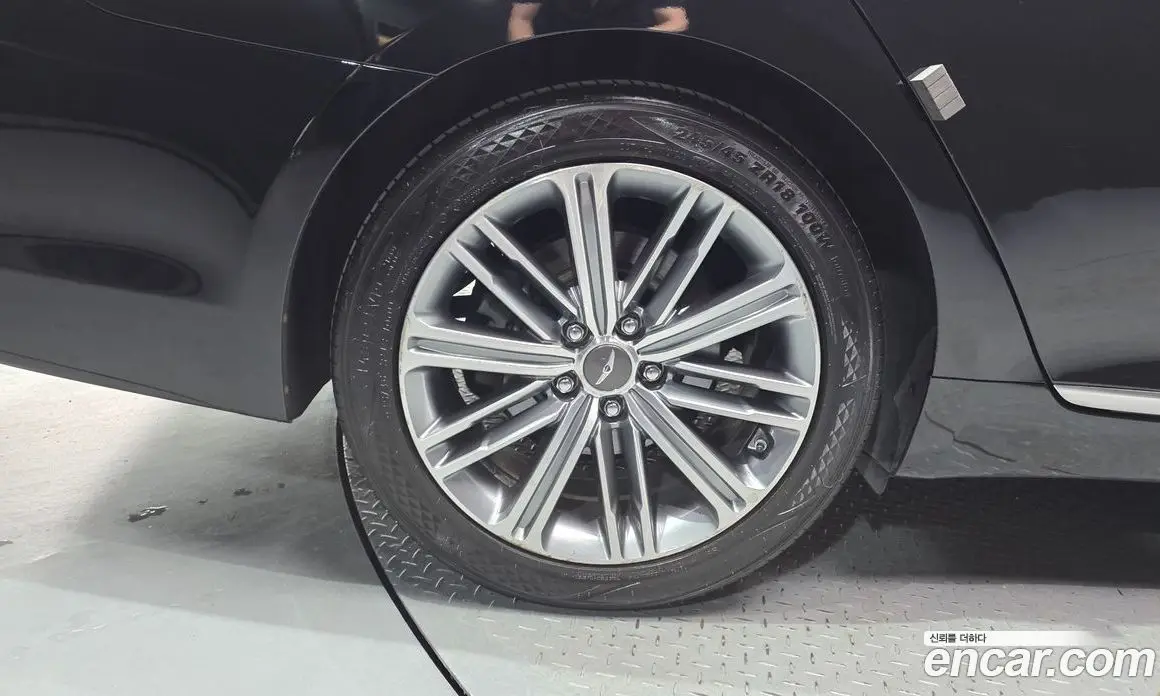 Genesis G80 2017 3.3 автомат (гидро), фото 5 Genesis G80 2017 3.3 автомат (гидро), фото 5