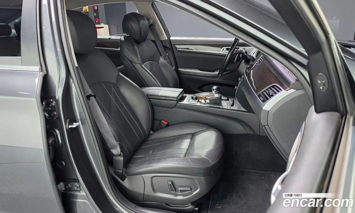 Genesis G80 2017 3.3 автомат (гидро), фото 15 Genesis G80 2017 3.3 автомат (гидро), фото 15