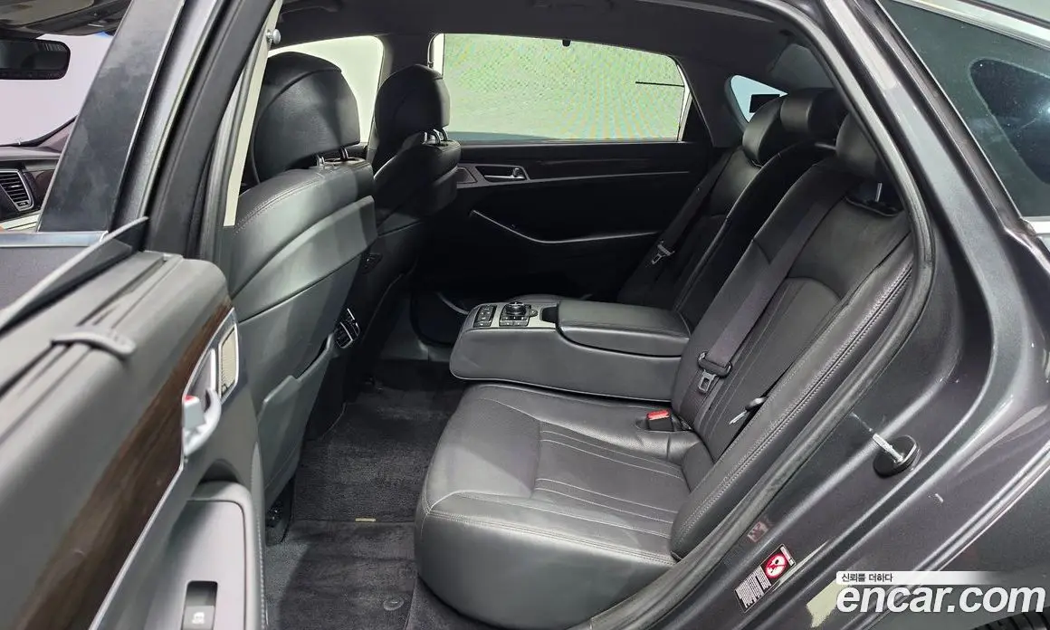 Genesis G80 2017 3.3 автомат (гидро), фото 16 Genesis G80 2017 3.3 автомат (гидро), фото 16
