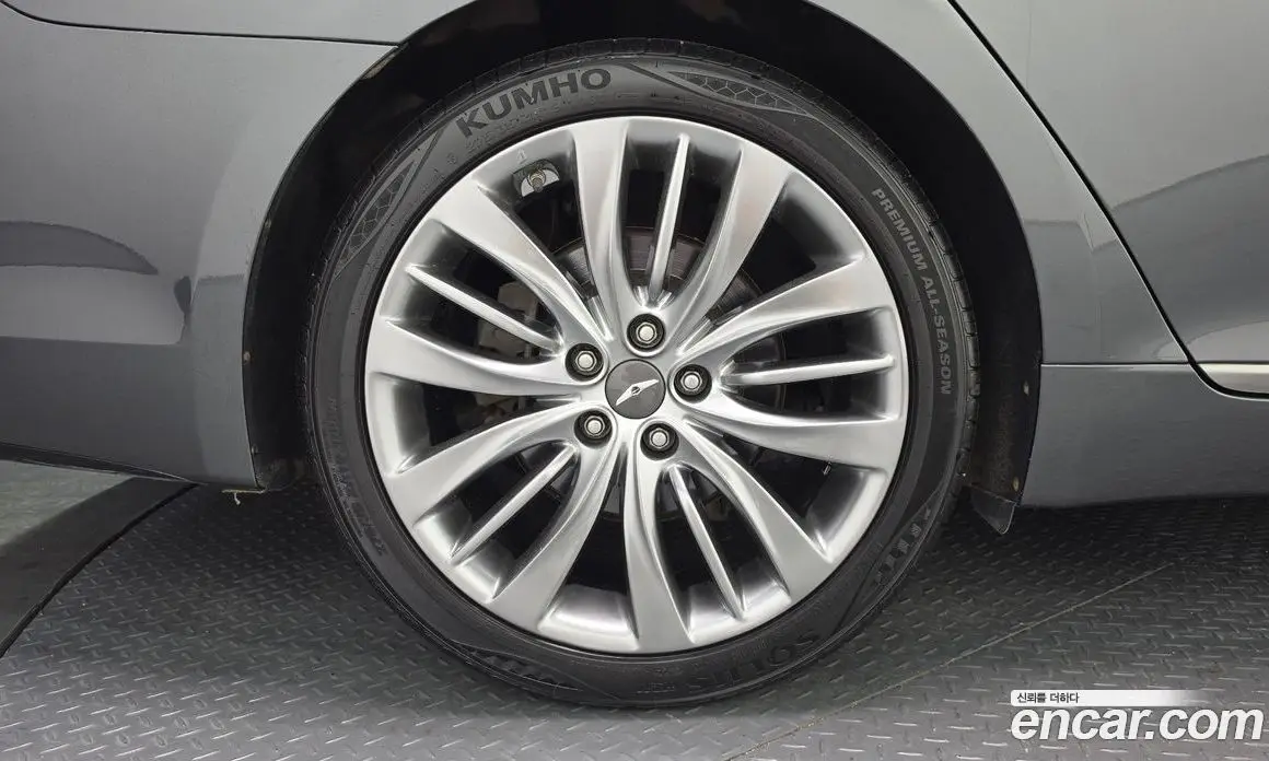 Genesis G80 2017 3.3 автомат (гидро), фото 6 Genesis G80 2017 3.3 автомат (гидро), фото 6