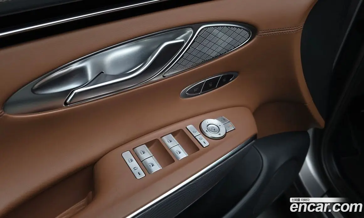 Genesis GV70 2021 2.5 автомат (гидро), фото 28 Genesis GV70 2021 2.5 автомат (гидро), фото 28