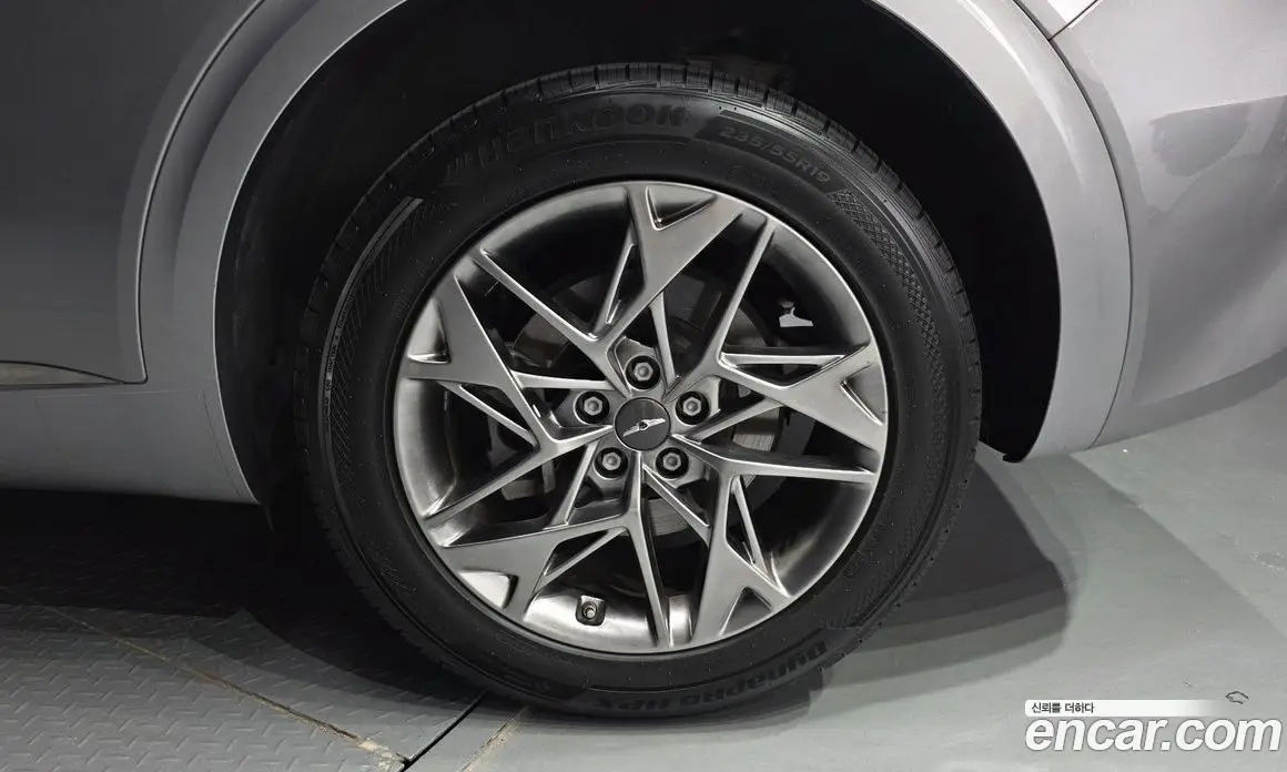 Genesis GV70 2021 2.5 автомат (гидро), фото 7 Genesis GV70 2021 2.5 автомат (гидро), фото 7