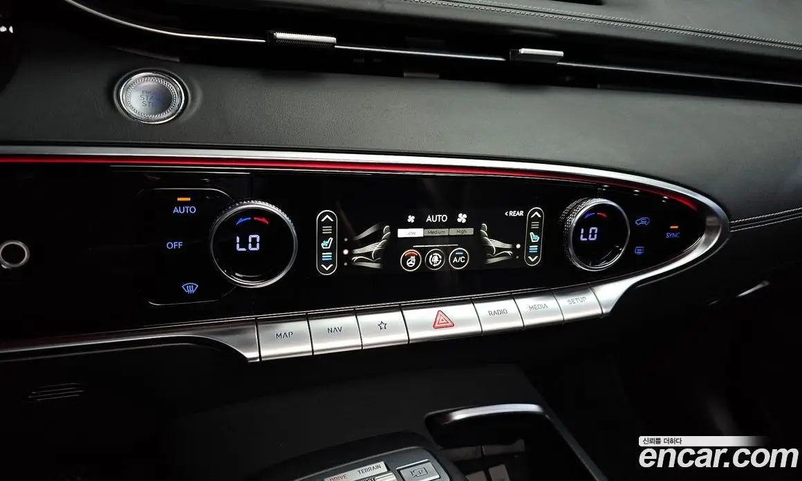 Genesis GV70 2021 2.5 автомат (гидро), фото 24