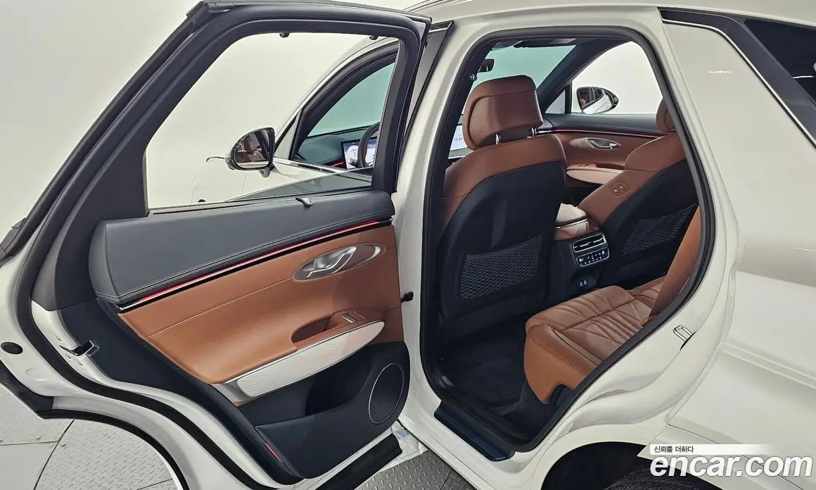 Genesis GV70 2025 2.5 автомат (гидро), фото 18 Genesis GV70 2025 2.5 автомат (гидро), фото 18