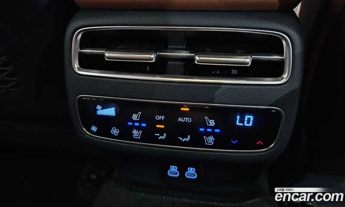 Genesis GV70 2025 2.5 автомат (гидро), фото 31 Genesis GV70 2025 2.5 автомат (гидро), фото 31