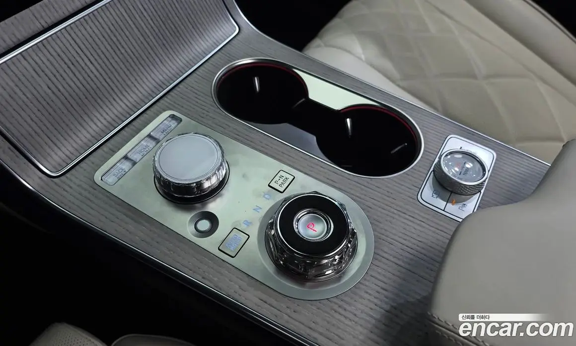 Genesis GV80 2025 2.5 автомат (гидро), фото 9 Genesis GV80 2025 2.5 автомат (гидро), фото 9