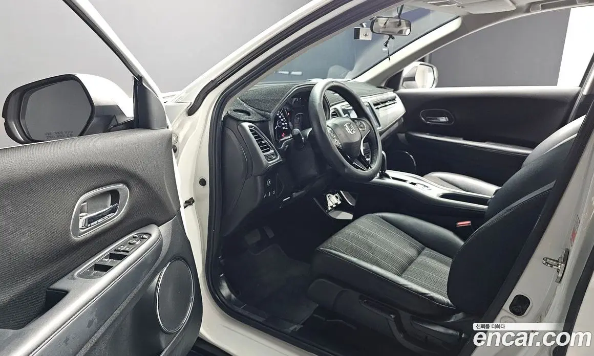 Honda HR-V 2016 1.8 автомат (гидро), фото 10 Honda HR-V 2016 1.8 автомат (гидро), фото 10
