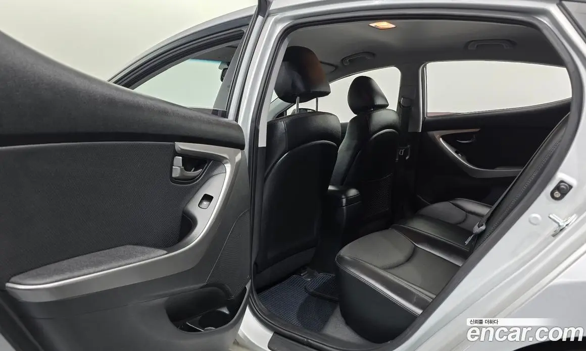 Hyundai Avante 2013 1.6 автомат (гидро), фото 18 Hyundai Avante 2013 1.6 автомат (гидро), фото 18