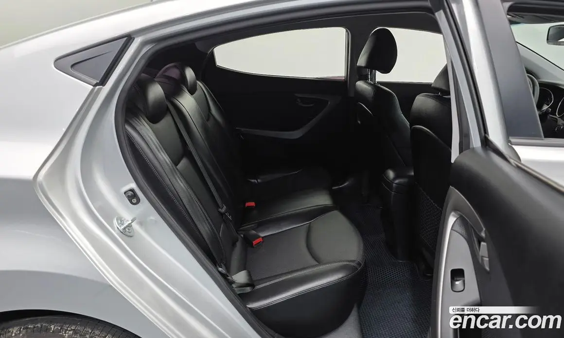 Hyundai Avante 2013 1.6 автомат (гидро), фото 19 Hyundai Avante 2013 1.6 автомат (гидро), фото 19