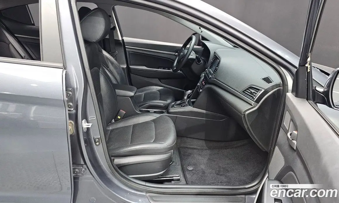 Hyundai Avante 2018 1.6 автомат (гидро), фото 16 Hyundai Avante 2018 1.6 автомат (гидро), фото 16