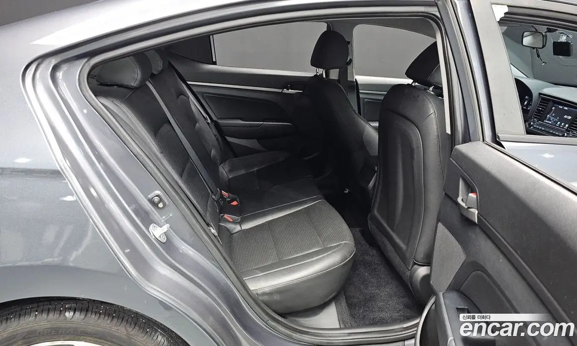 Hyundai Avante 2018 1.6 автомат (гидро), фото 17 Hyundai Avante 2018 1.6 автомат (гидро), фото 17