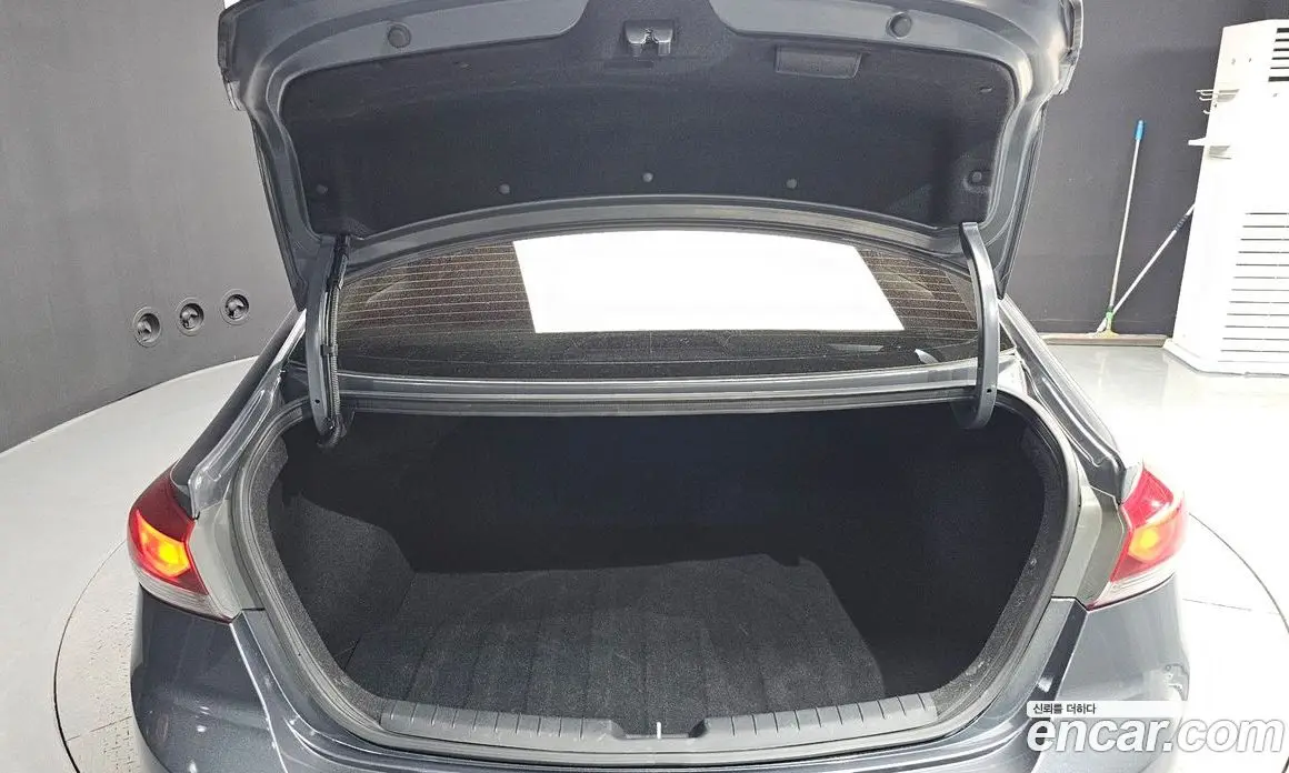 Hyundai Avante 2018 1.6 автомат (гидро), фото 26 Hyundai Avante 2018 1.6 автомат (гидро), фото 26