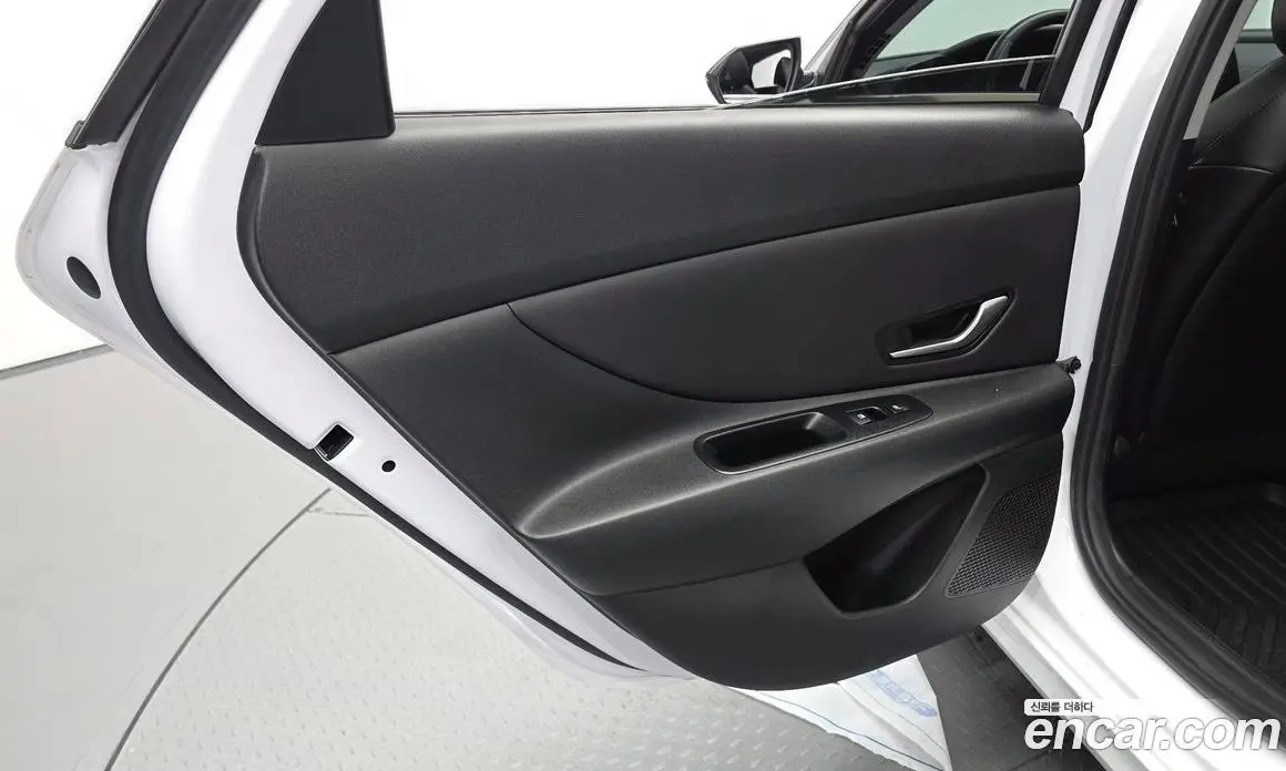 Hyundai Avante 2021 1.6 автомат (гидро), фото 15