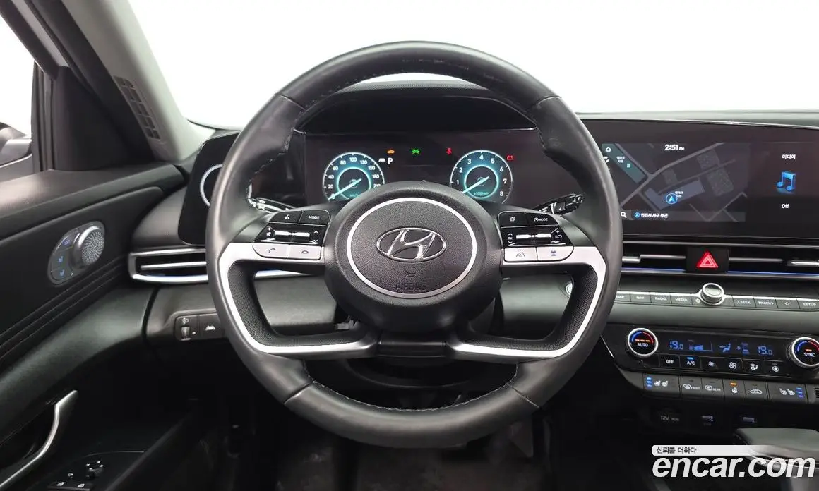 Hyundai Avante 2021 1.6 автомат (гидро), фото 19