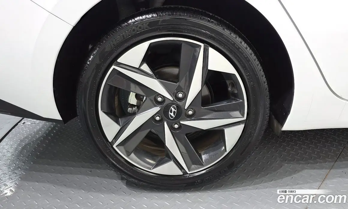 Hyundai Avante 2021 1.6 автомат (гидро), фото 5