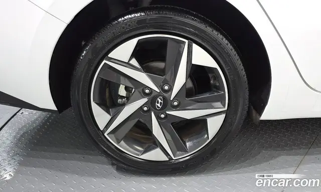 Hyundai Avante 2021 1.6 автомат (гидро), миниатюра 5