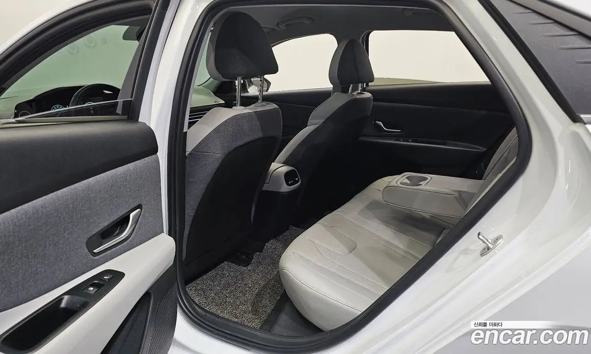 Hyundai Avante 2022 1.6 автомат (гидро), фото 18 Hyundai Avante 2022 1.6 автомат (гидро), фото 18