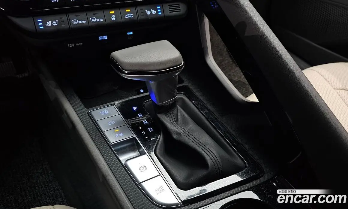 Hyundai Avante 2023 1.6 автомат (гидро), фото 11