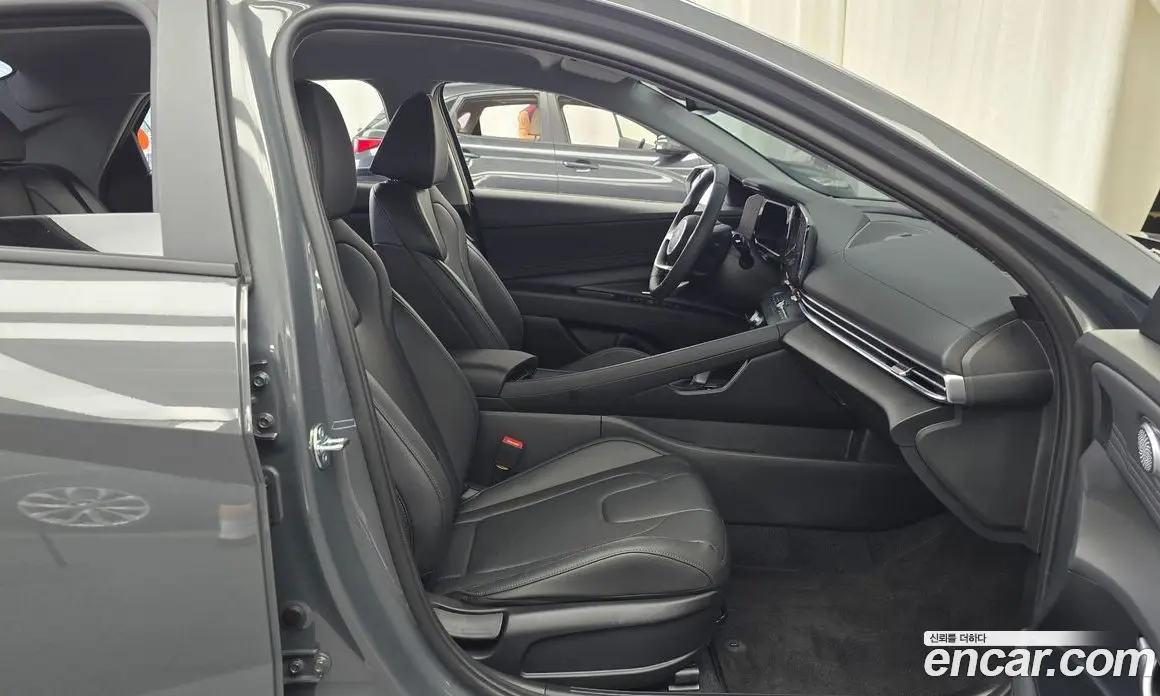 Hyundai Avante 2025 1.6 автомат (гидро), фото 16