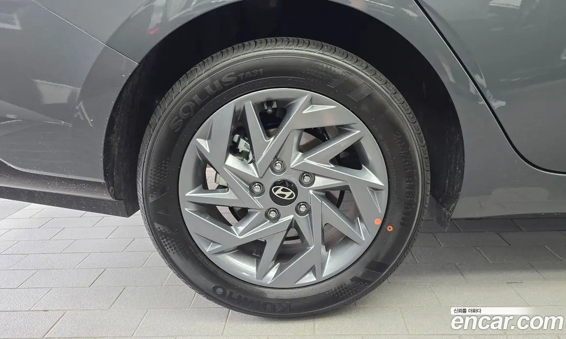 Hyundai Avante 2025 1.6 автомат (гидро), фото 5