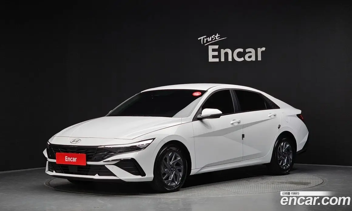 Hyundai Avante 2026 1.6 автомат (гидро), фото 1 Hyundai Avante 2026 1.6 автомат (гидро), фото 1