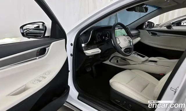 Hyundai Grandeur 2021 2.5 автомат (гидро), миниатюра 10 Hyundai Grandeur 2021 2.5 автомат (гидро), миниатюра 10