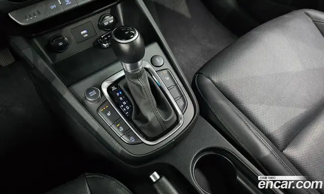 Hyundai Kona 2021 1.6 автомат (гидро), миниатюра 12