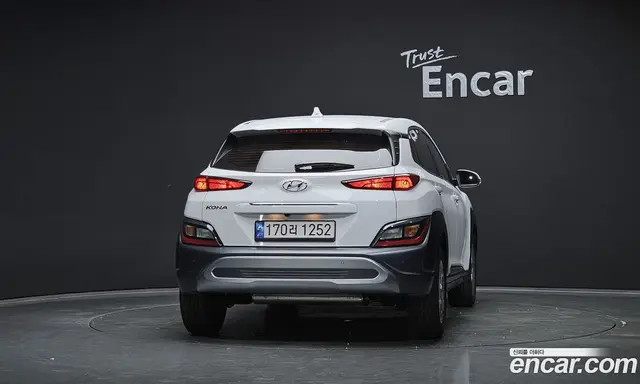Hyundai Kona 2022 2.0 автомат (гидро), миниатюра 4
