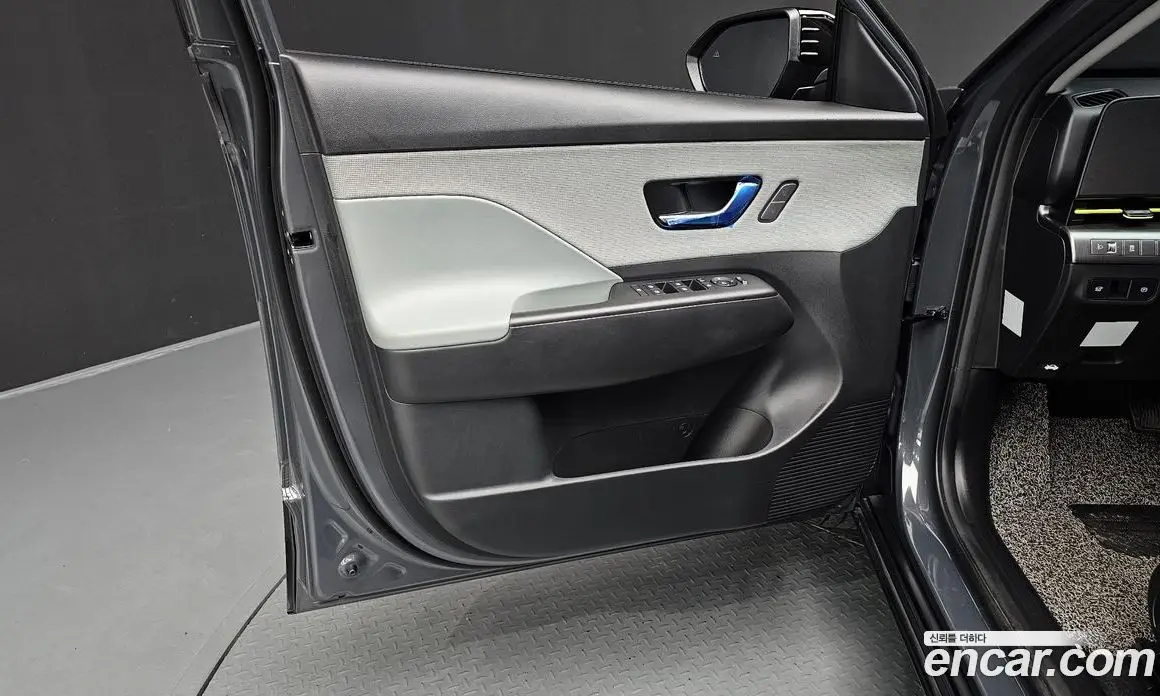 Hyundai Kona 2023 1.6 автомат (гидро), фото 14