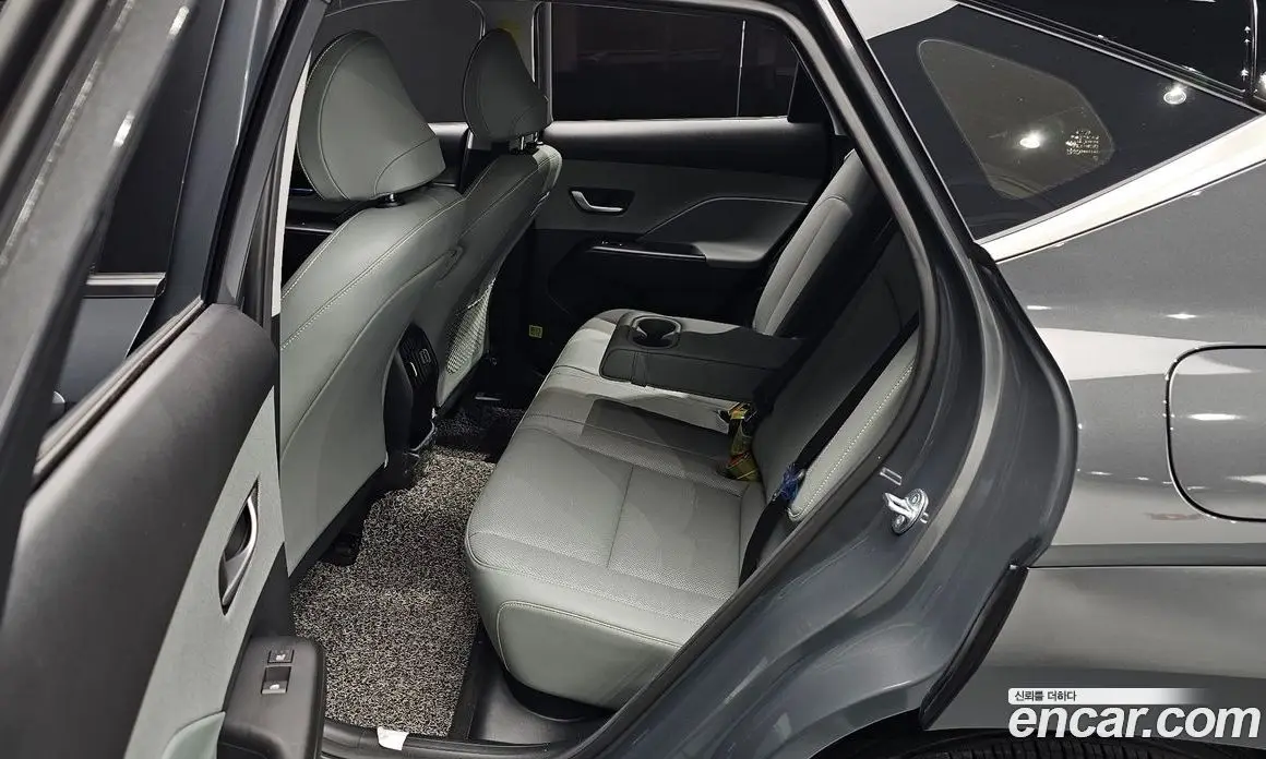 Hyundai Kona 2023 1.6 автомат (гидро), фото 17
