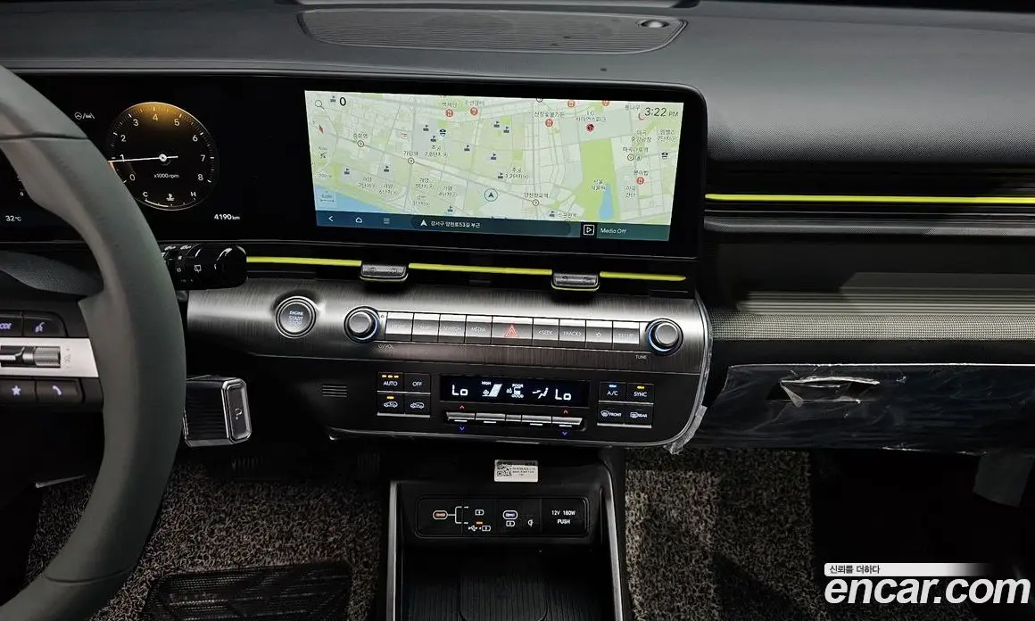 Hyundai Kona 2023 1.6 автомат (гидро), фото 20
