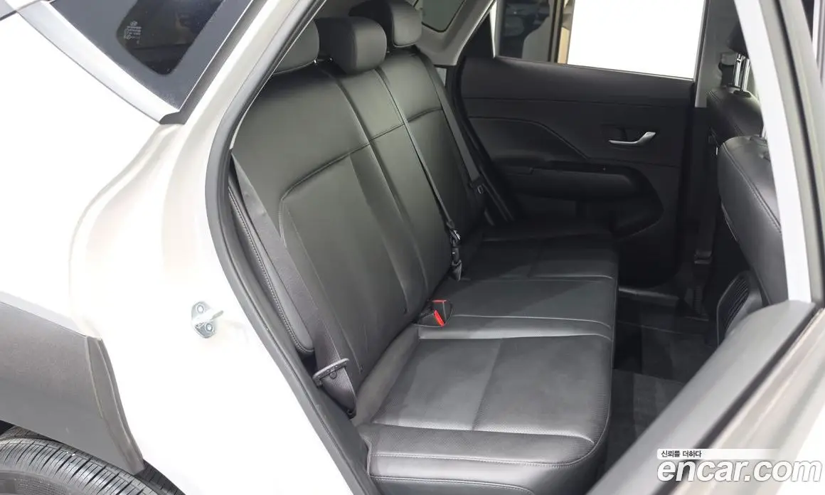 Hyundai Kona 2023 2.0 автомат (гидро), фото 12