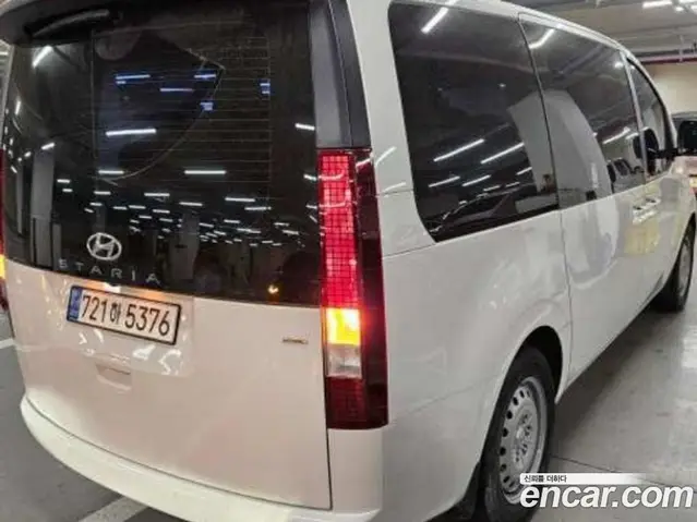 Hyundai Staria 2023 2.2 автомат (гидро), миниатюра 6 Hyundai Staria 2023 2.2 автомат (гидро), миниатюра 6