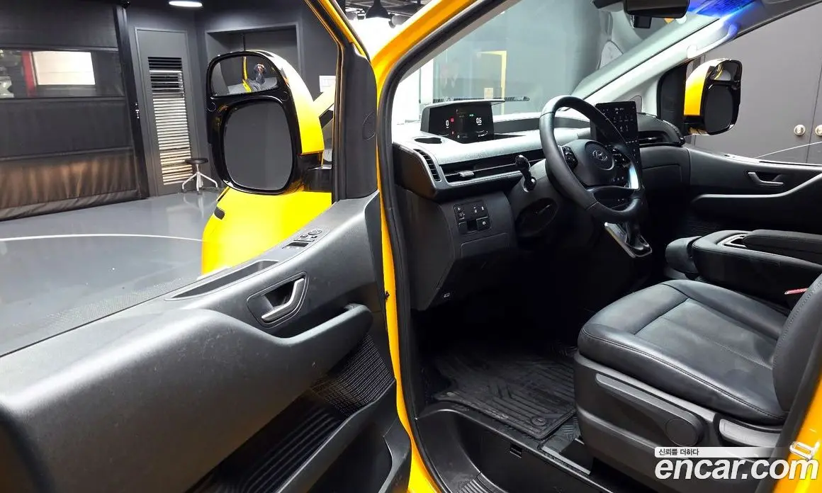 Hyundai Staria 2024 3.5 автомат (гидро), фото 11