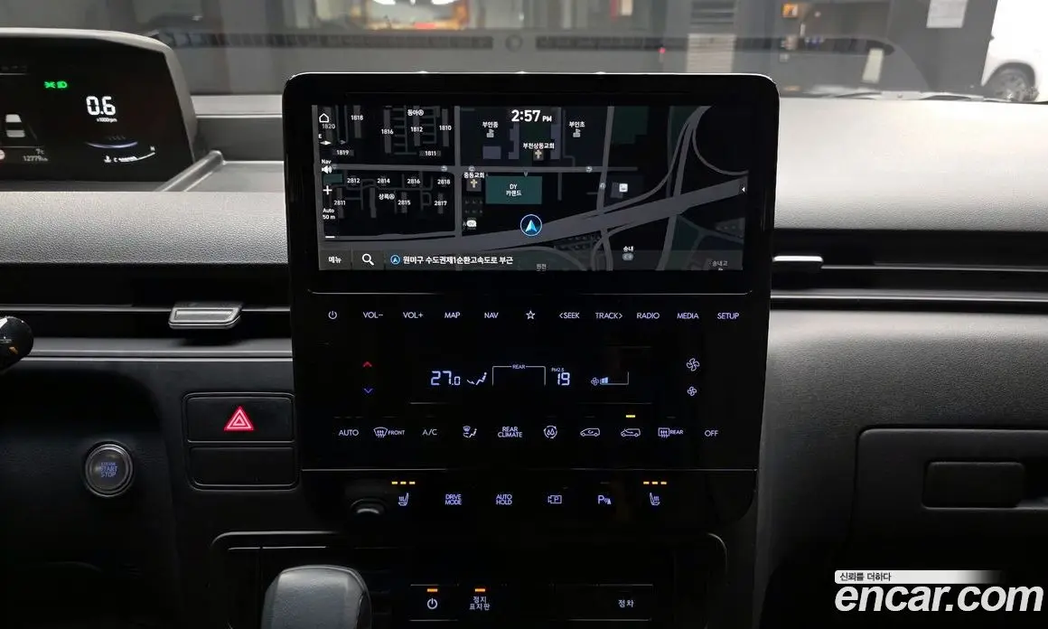 Hyundai Staria 2024 3.5 автомат (гидро), фото 14