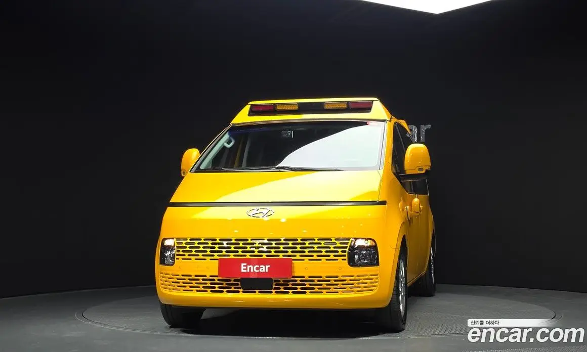 Hyundai Staria 2024 3.5 автомат (гидро), фото 3