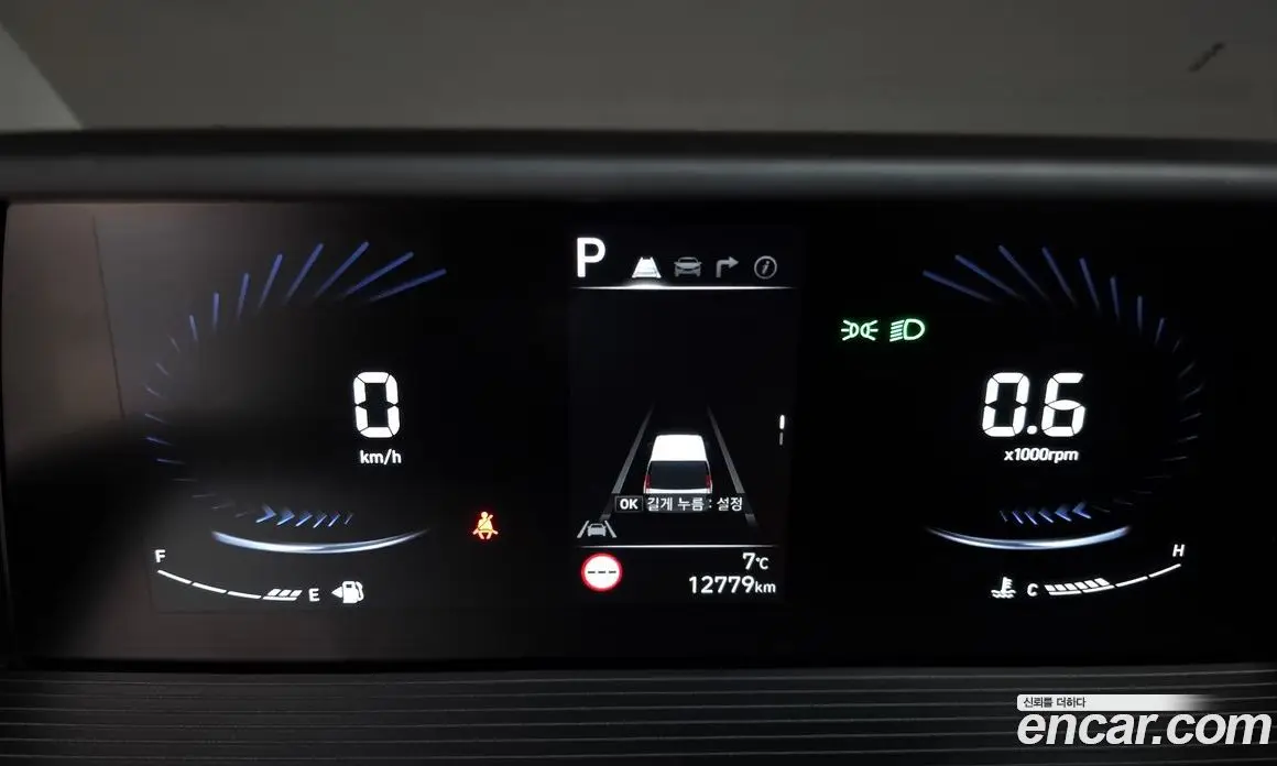 Hyundai Staria 2024 3.5 автомат (гидро), фото 8