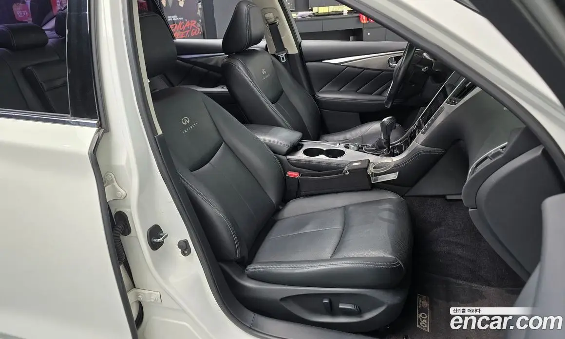 Infiniti Q50 2015 2.1 автомат (гидро), фото 15 Infiniti Q50 2015 2.1 автомат (гидро), фото 15