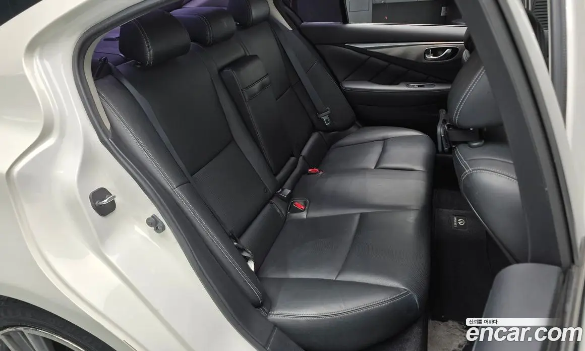 Infiniti Q50 2015 2.1 автомат (гидро), фото 16 Infiniti Q50 2015 2.1 автомат (гидро), фото 16