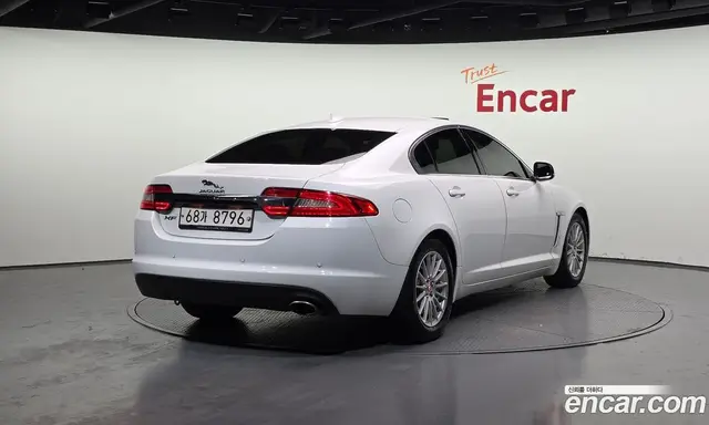 Jaguar XF 2015 2.2 автомат (гидро), миниатюра 2 Jaguar XF 2015 2.2 автомат (гидро), миниатюра 2