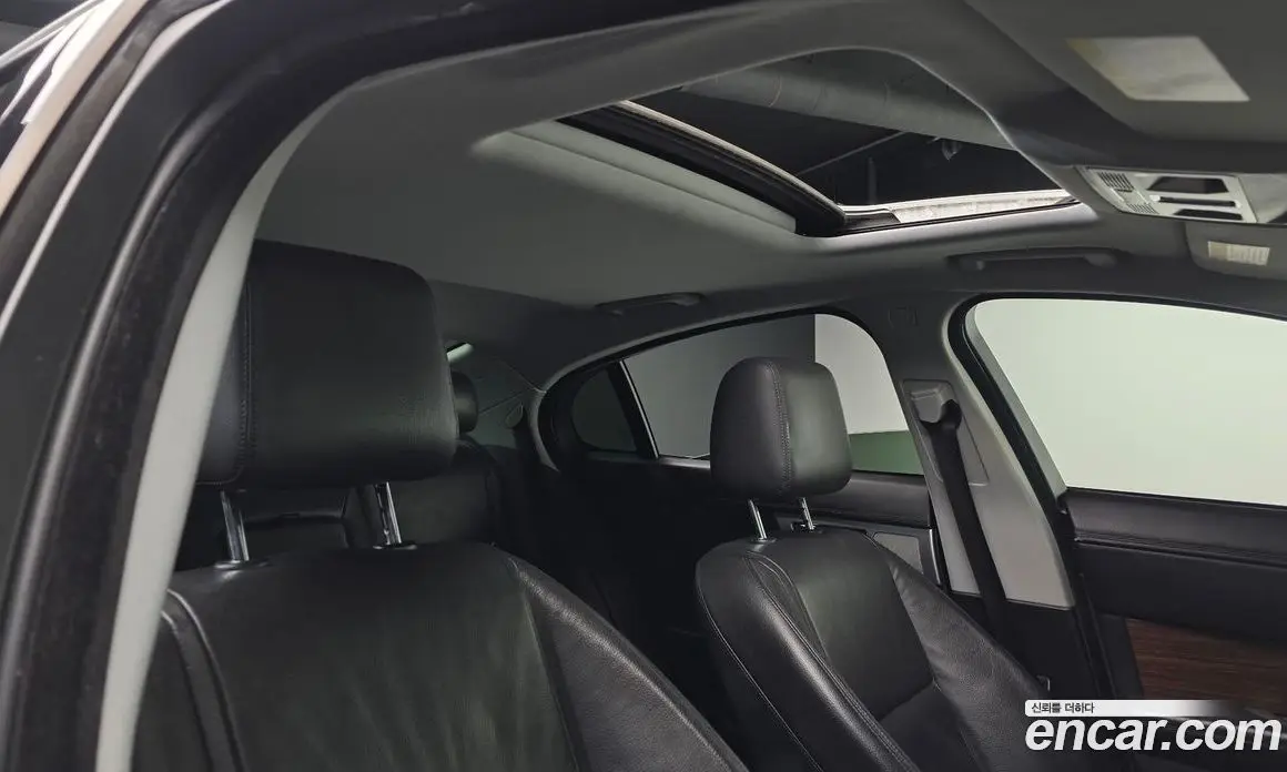 Jaguar XF 2015 2.2 автомат (гидро), фото 18 Jaguar XF 2015 2.2 автомат (гидро), фото 18