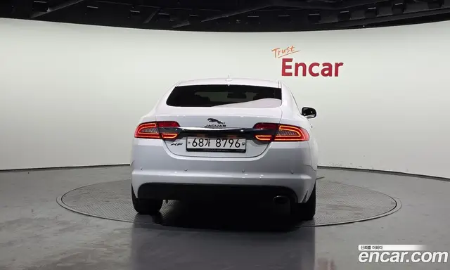 Jaguar XF 2015 2.2 автомат (гидро), миниатюра 4 Jaguar XF 2015 2.2 автомат (гидро), миниатюра 4