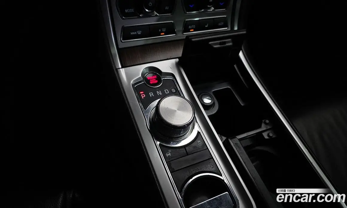 Jaguar XF 2015 2.2 автомат (гидро), фото 9 Jaguar XF 2015 2.2 автомат (гидро), фото 9