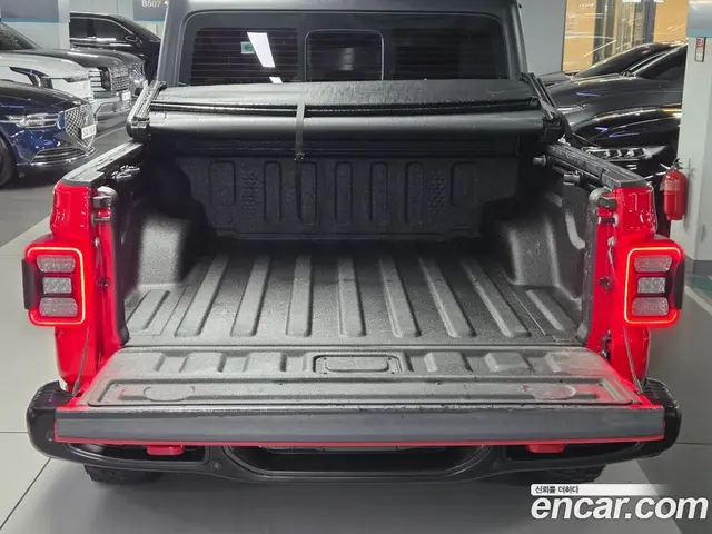 Jeep Gladiator 2021 3.6 автомат (гидро), миниатюра 6 Jeep Gladiator 2021 3.6 автомат (гидро), миниатюра 6