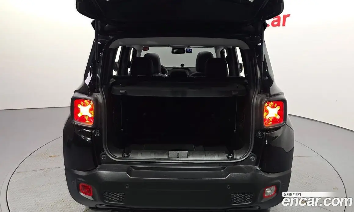 Jeep Renegade 2018 2.4 автомат (гидро), фото 25 Jeep Renegade 2018 2.4 автомат (гидро), фото 25