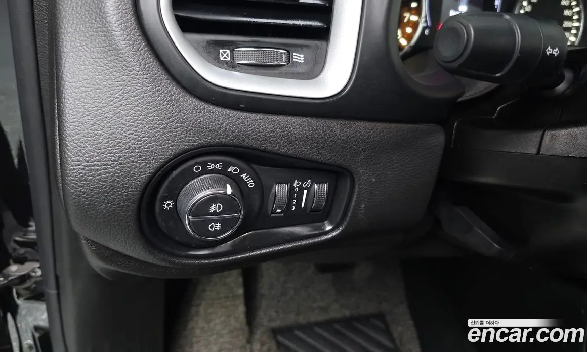 Jeep Renegade 2018 2.4 автомат (гидро), фото 28 Jeep Renegade 2018 2.4 автомат (гидро), фото 28